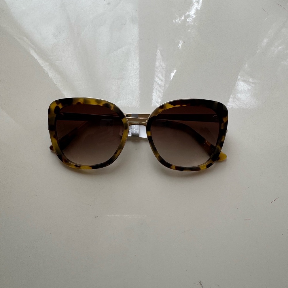 Chico's Brown Oversized Sunglasses with Tortoiseshell Pattern - Picture 9 of 16